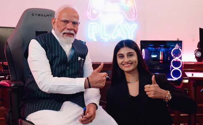 PM Narendra Modi meet India top gamer Payal Dhare 