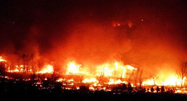 Colorado: Hundreds of homes destroyed as wildfires spread