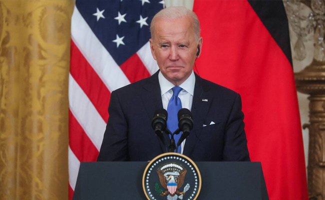 Biden signs executive order to prohibit trade