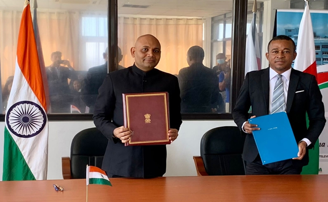 Madagascar: Prasar Bharati, ORTM sign MoU on cooperation and collaboration in Broadcasting