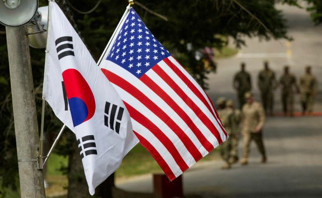 South Korea, US stage first combined military exercises with air carrier