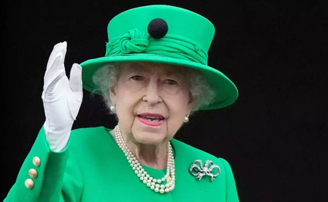 Britain’s Queen becomes the world’s second-longest reigning monarch