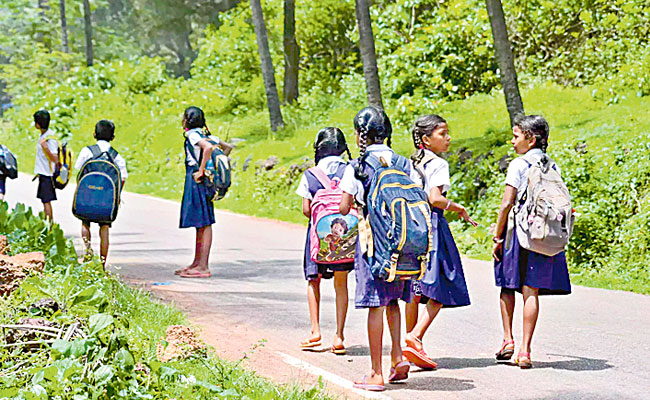 Sri Lanka keeps schools shut amid fuel crisis