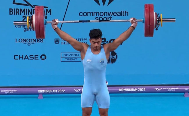 Weightlifter Achinta Sheuli clinch gold medal