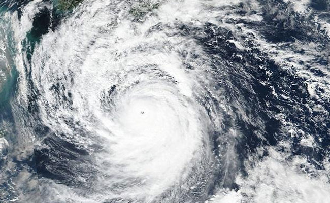 Scary Typhoon Nanmadol in Japan