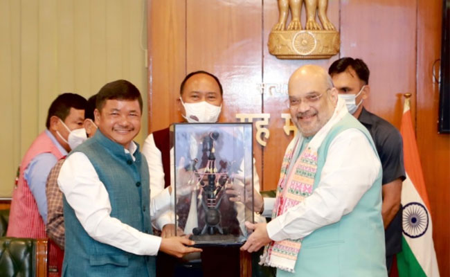 Assam government signs peace agreement with insurgents