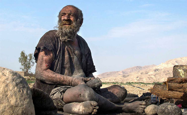 World’s dirtiest man’ Amou Haji dies in Iran at 94