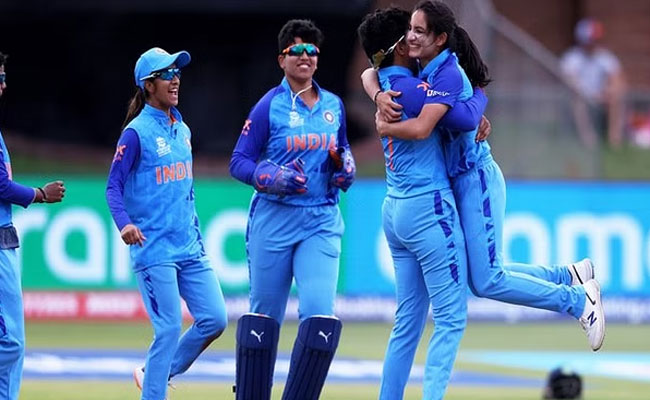 India enter semifinals of Women's T20 World Cup beating Ireland