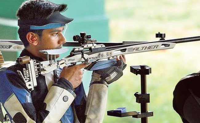 International Shooting Federation: Gold for Aishwary Pratap