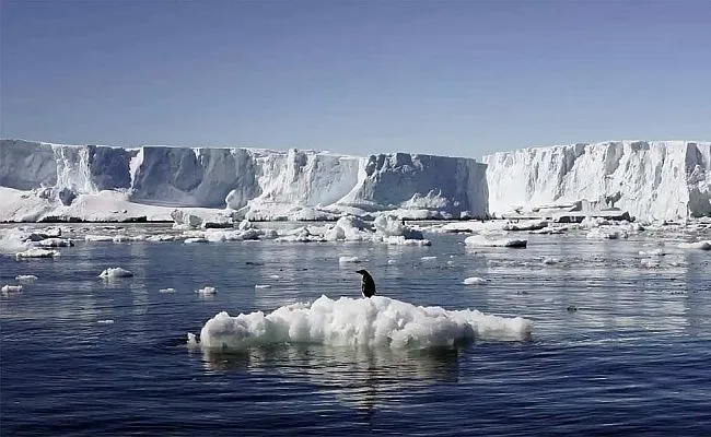 Antarctica Ocean ice melts to a record low
