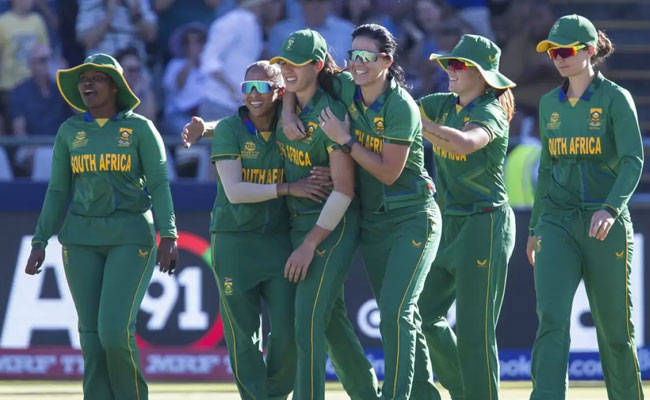 South Africa defeat England by 6 runs in 2nd semifinal of ICC T20 Womens' World Cup