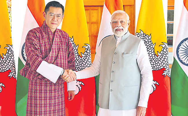 PM Modi with Bhutan King Jigme Khesar Namgyel Wangchuck