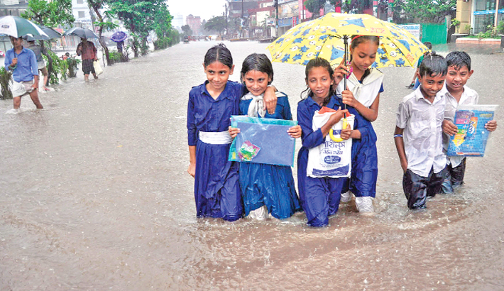 Schools Holidays due to rain telugu news