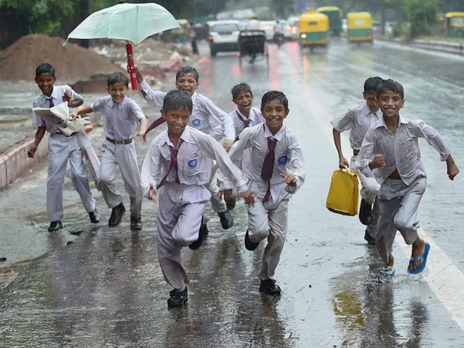 Schools Holidays Due rain telugu news