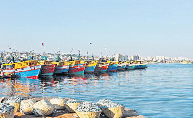 Fishing-Harbour-in-Srikakulam