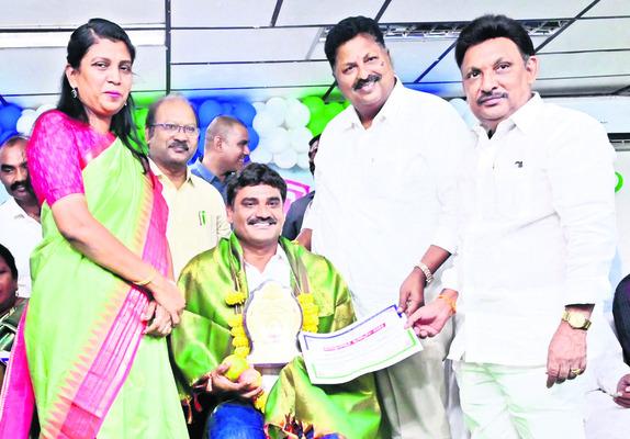 teachers felicitation by ministers