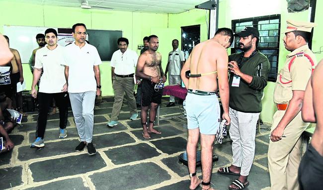 physical test takes place for SI trainees