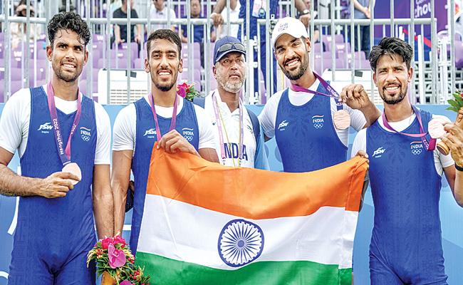 ASian Games 2023,Indian Men's Four Bronze Medal Celebration