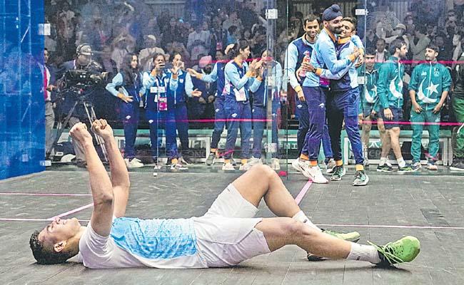 India wins gold in squash men’s team