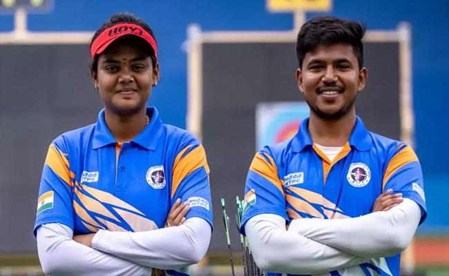 Vennanjyoti Surekha and Ojas Praveen Devtale Celebrating Their Gold Medal Wi,Indian Archery Champions Secure Gold in Asian Games 2023, Asain Games 2023 Archery,India's Proud Moment in Archery at Asian Games 2023