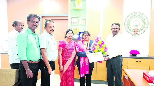Local Zilla Parishad High School Honors English Teacher, Commissioner of Education congratulates Nagajyoti,English Teacher PVM Nagajyoti Felicitated at Rolugunta School