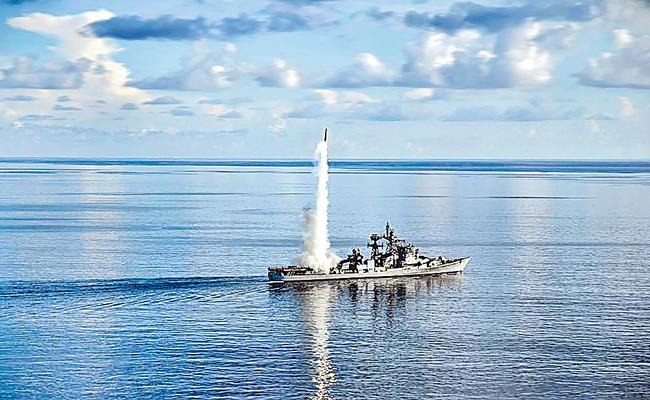 Navy Successfully Test-Fires BrahMos Missile 