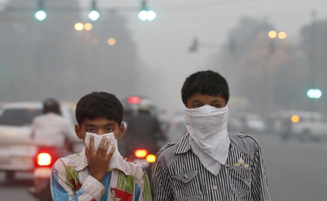 Vehicle emissions adding to Delhi's smog, Vehicle emissions adding to Delhi's smog, pollution control methods, Reduced air quality in Delhi due to various sources of pollution, 