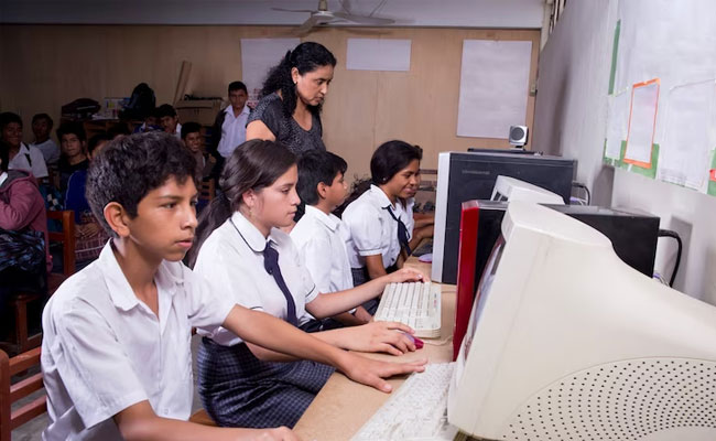 Leadership in Action: Raksha Foundation's Training Program, Community Impact: Free Training for Job Seekers, computer courses, Transforming Lives through Skill Development, Youth Empowerment in Software Courses, 