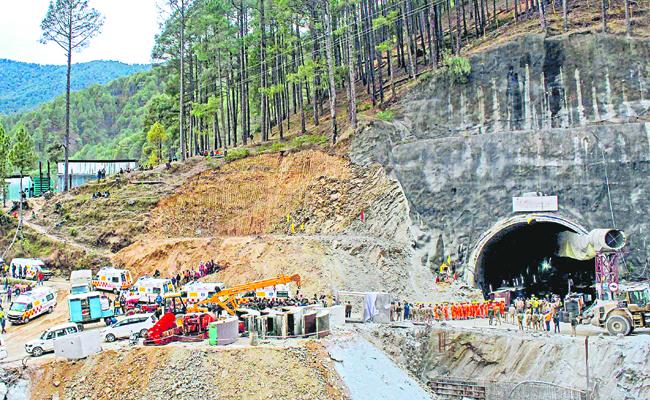 workers safe after 17 days, Uttarakhand Silkyara tunnel Operation, elieved workers after tunnel accident, End of suspense, 