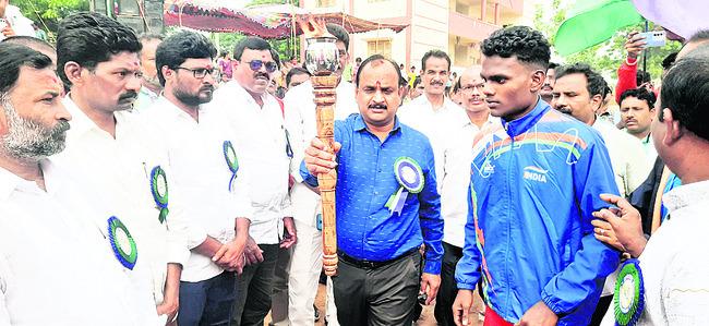 Empowering Tribal Youth Through Sports in Yarragondapalem  Government encouragement to tribal students  Dr. B. Ravindra Reddy, ITDA Project Officer in Yarragondapalem