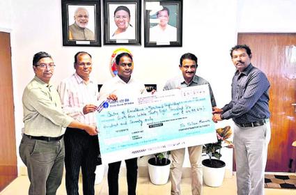 Encouraging Youth Initiatives at Visakhapatnam Port    Visakhapatnam Port Authority Supports Youth Development  Port assistance for youth employment training    VPA Chairman Dr. Angamuthu at Visakhapatnam Port Authority