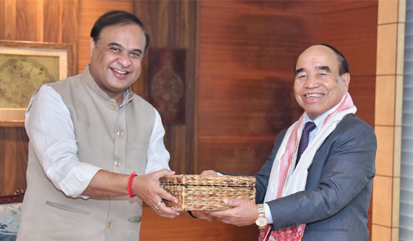 Historic moment   Agreement between Assam and Mizoram CMs   Assam and Mizoram border issue resolved.