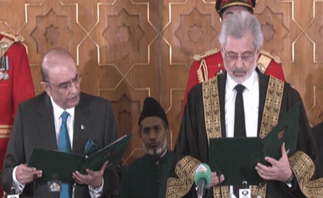 Asif Ali Zardari Takes Oath as Pakistan 14th President  Asif Ali Zardari taking oath as President