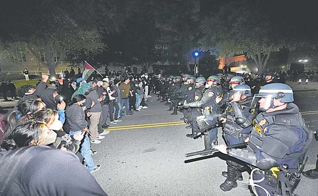 Police make arrests at UCLA in tense clashes with Israel-Hamas war protesters 