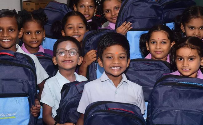 free laptop for school students