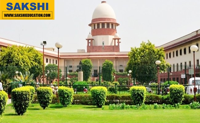 SC Directs Centre To Frame Model Policy On Menstrual Leave By Holding Consultations With States & Other Stakeholders