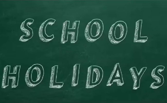 Holidays list for schools and colleges in August month 