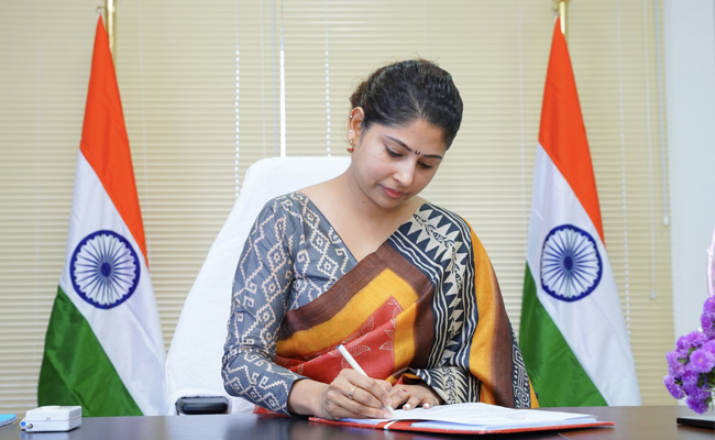 IAS Officer Smita Sabharwal Intermediate marks goes viral  Smita Sabharwal Criticism on Quota for Disabled in Civil Service Smita Sabharwal Telangana State Finance Commission Secretary  mita Sabharwal's Intermediate mark sheet going viral online  