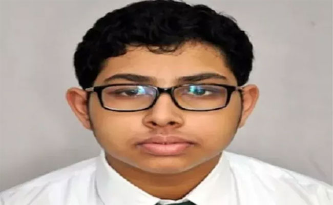 IIT JEE Topper Success Story Adhiraj Kar