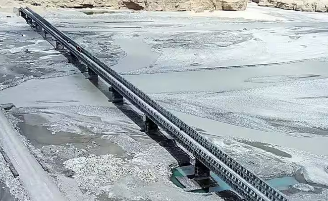 New bridge on the Pongong lake in between China and India