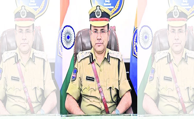 Warangal Police Commissioner Amber Kishore Jha issues warning against ragging  Strict legal action warning against ragging in colleges, Warangal  Police Commissioner Amber Kishore Jha emphasizes college campus role  Warangal Police Commissioner statement on ragging in colleges  