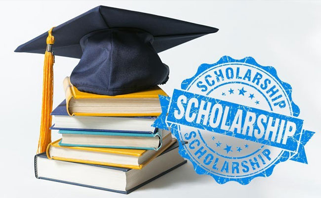 National Scholarship National Scholarship deadline extended  Rayavaram NMMS scholarship application deadline extended to October 3  Director of Government Examinations Department announcement  Deadline for submitting printed nominal roll for NMMS scholarship  SBI collect receipt submission for NMMS scholarship applications  