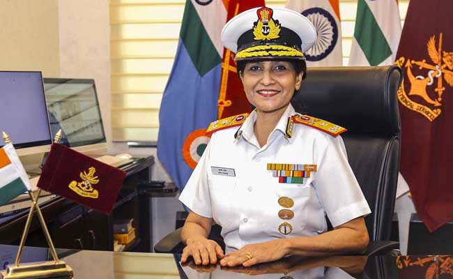 Vice Admiral Arty Sareen assumes charge as Director General of Armed Forces Medical Services  Director General of Armed Forces Medical Services Arty Sareen  First female officer in DGAFMS position, Surgeon Vice Admiral Arty Sareen Surgeon Vice Admiral Arti Sarin becomes first woman DG of Armed Forces Medical Services