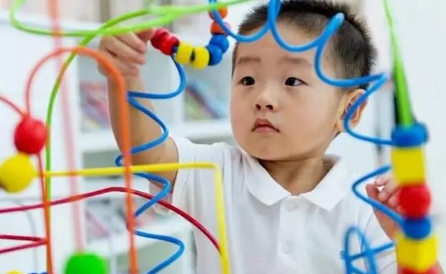 Drastical fall of china population leads to shutdown of kindergarten