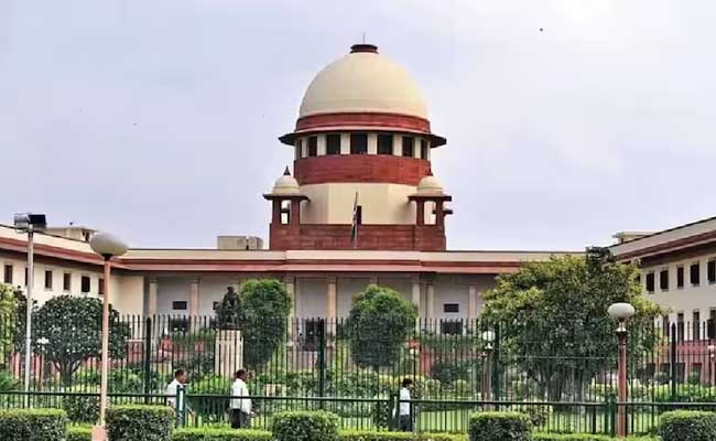 Supreme Court overrules 1967 judgment, refrains from deciding whether Aligarh Muslim University is a minority institution