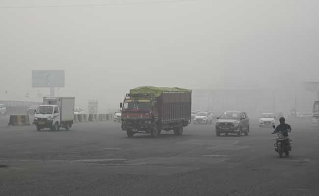 Delhi Air Quality Deteriorates, AQI In Very Poor Category