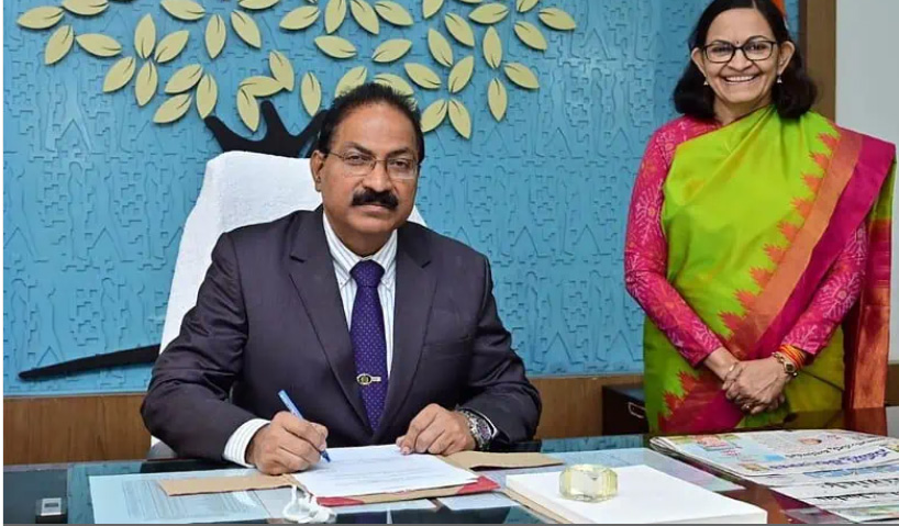 TGPSC 21 Jobs Notifications 12,403 Jobs 2024  Burra Venkatesham appointed as the new Chairman of TSPSC  TSPSC Chairman Mahender Reddy led the filling of posts through 21 notifications in 2024 