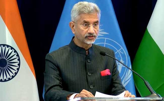 Jaishankar received Sri Chandrasekarendra Saraswathi National Eminence Award for leadership