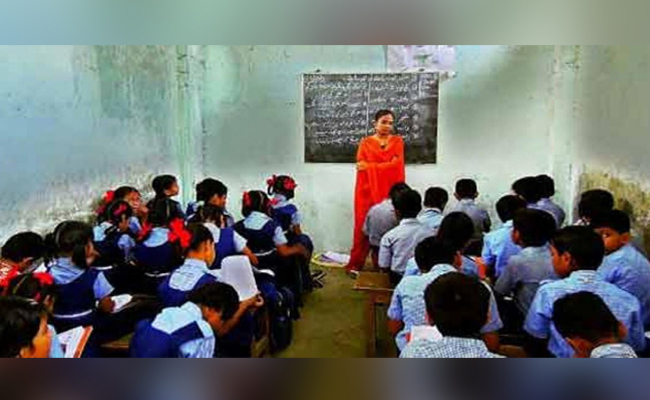 Fifth class admissions at gurukul schools 2025  announcement for 5th class admission in Telangana Social Welfare Gurukul Schools  Notification for vacant seats in the 5th class at Telangana Social Welfare Gurukul School  Details of the admission application for the 5th class in Telangana Social Welfare Gurukul SchoolsApplication details for 5th class admission in Telangana Social Welfare Gurukul Schools