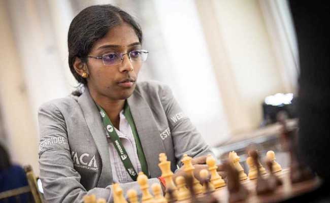 Vaishali Rameshbabu wins bronze medal at World Blitz Chess Championship